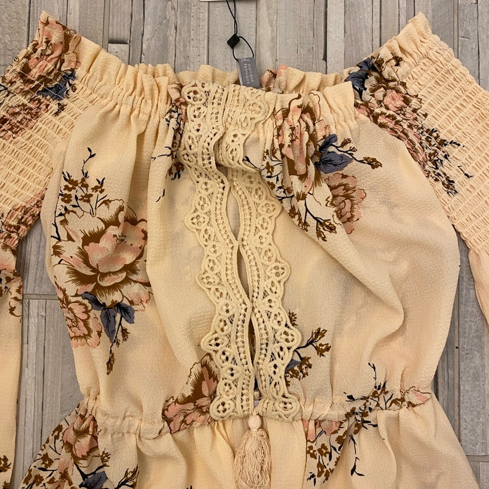 Floral Romper - Picture 2 of 3